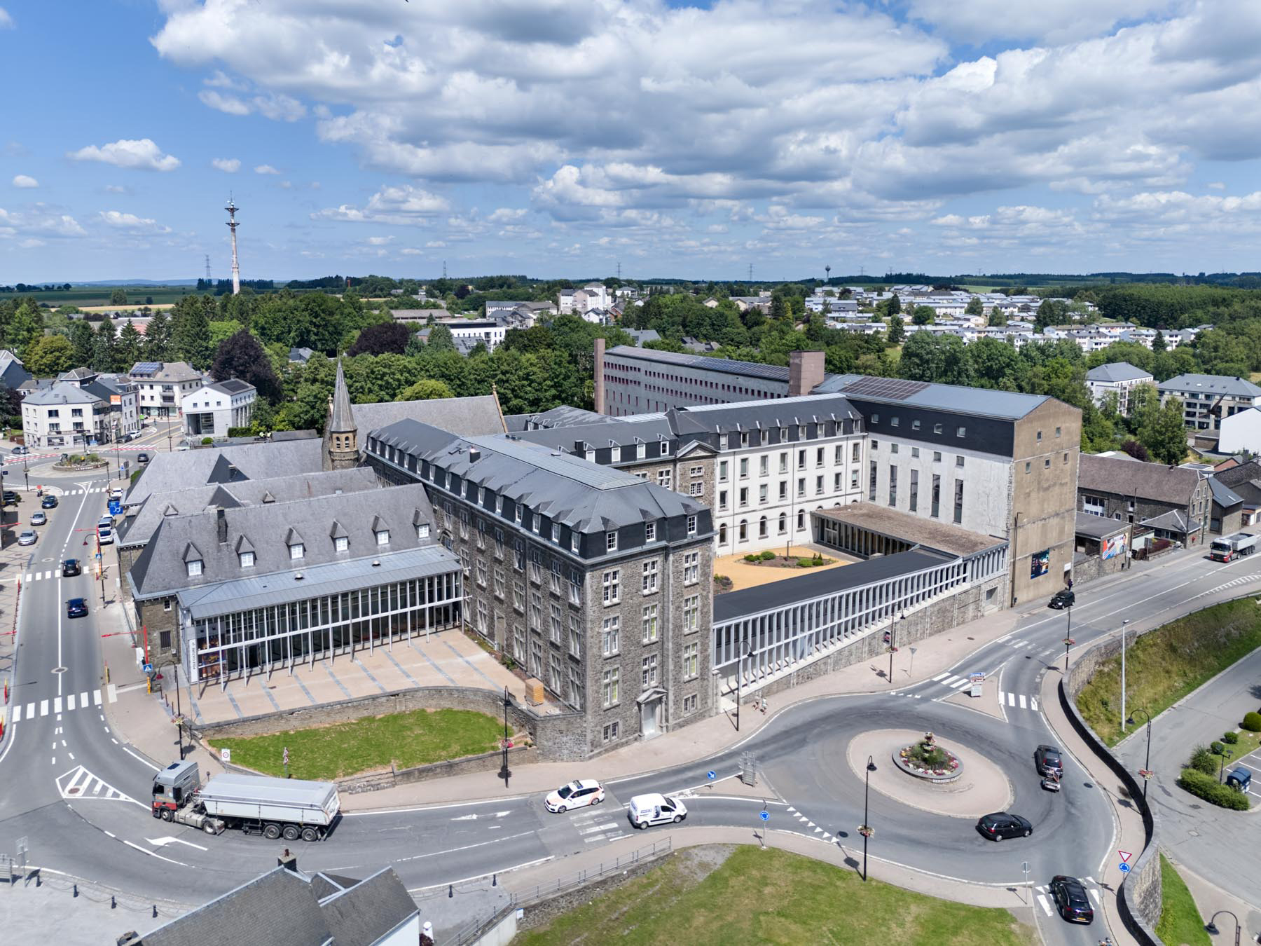 Vue extérieure du Centre Culturel Bastogne